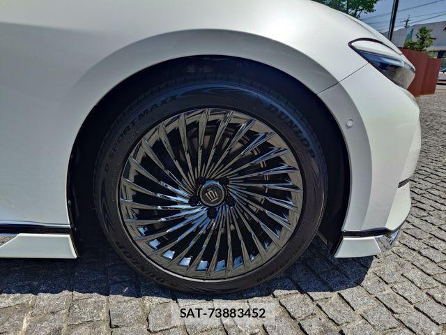 Toyota CROWN SEDAN 2025-10 7216705-7