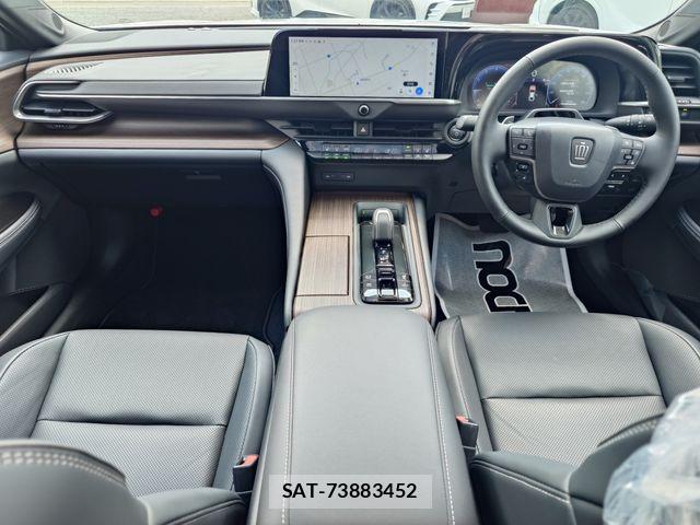 Toyota CROWN SEDAN 2025-10 7216705-8