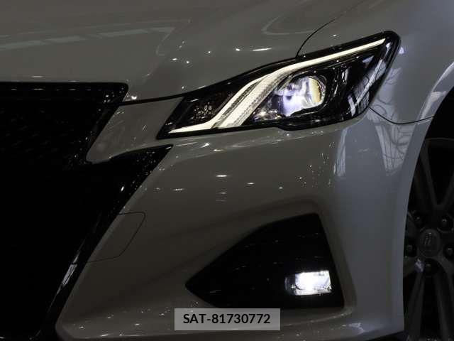 Toyota CROWN SEDAN 2018-03 7216655-15