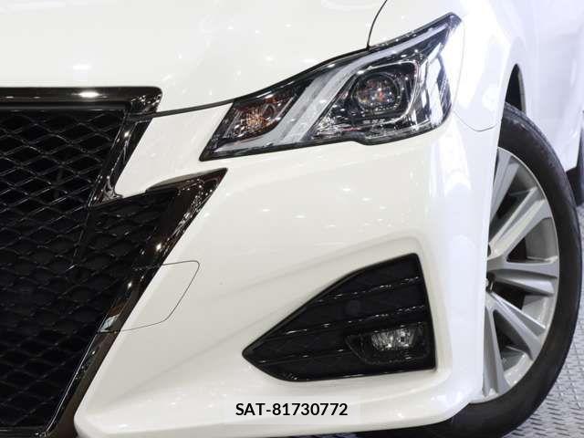 Toyota CROWN SEDAN 2018-03 7216655-16