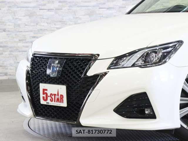 Toyota CROWN SEDAN 2018-03 7216655-17
