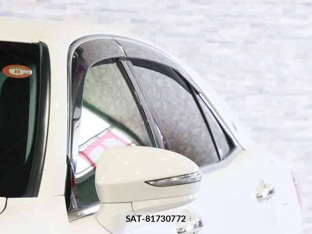 Toyota CROWN SEDAN 2018-03 7216655-18