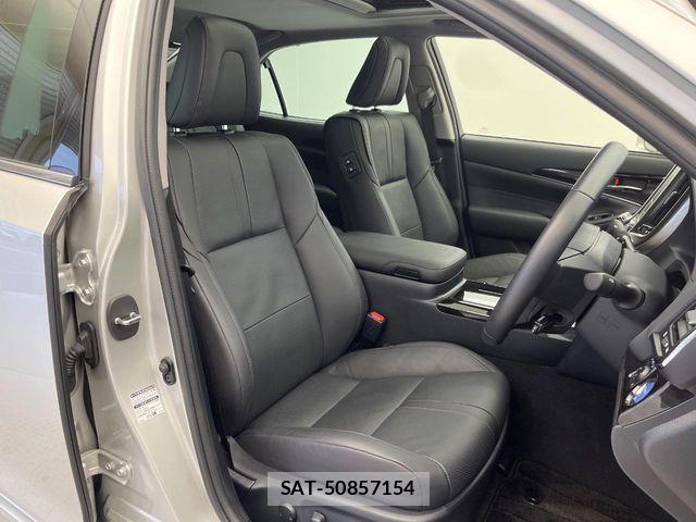 Toyota CROWN SEDAN 2017-01 7216654-9