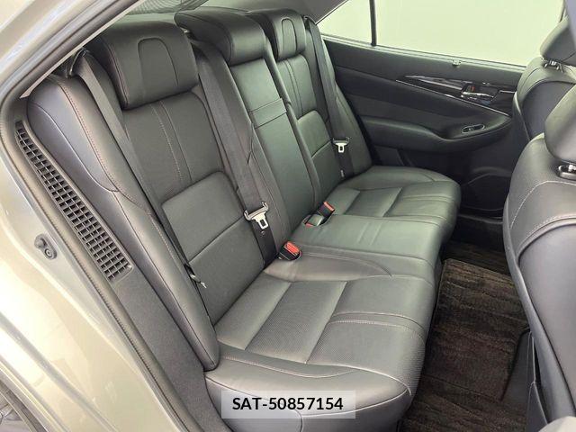 Toyota CROWN SEDAN 2017-01 7216654-10