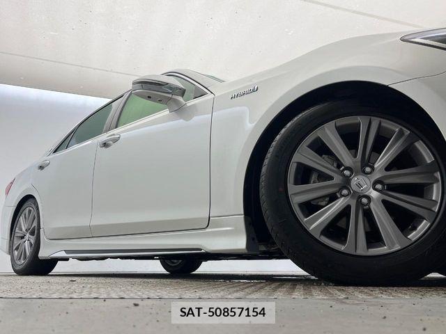 Toyota CROWN SEDAN 2017-01 7216654-13