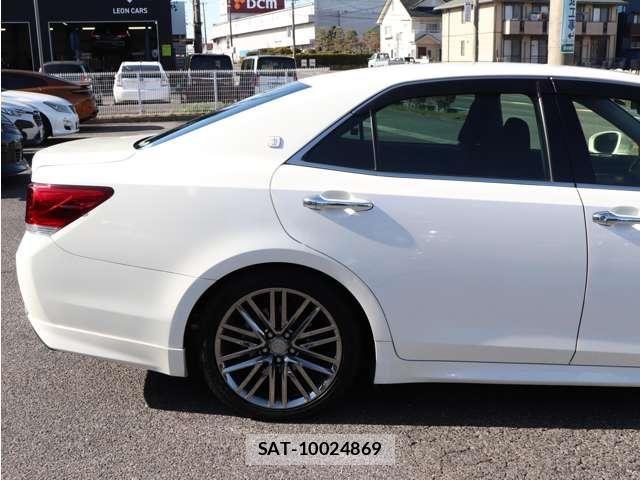 Toyota CROWN SEDAN 2013-02 7216607-13
