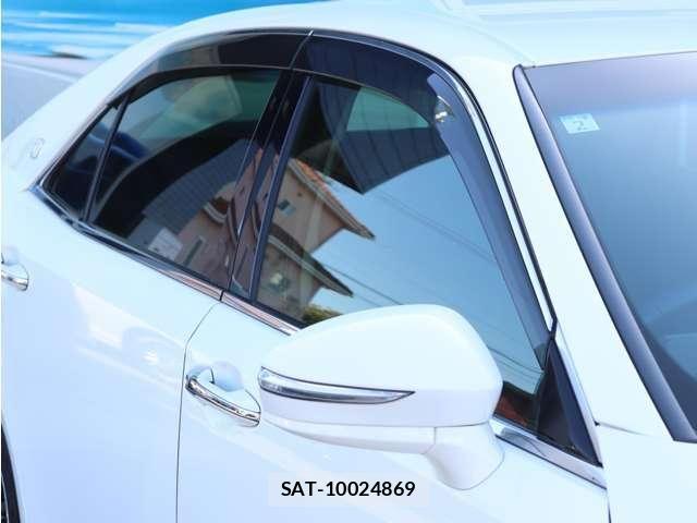 Toyota CROWN SEDAN 2013-02 7216607-16