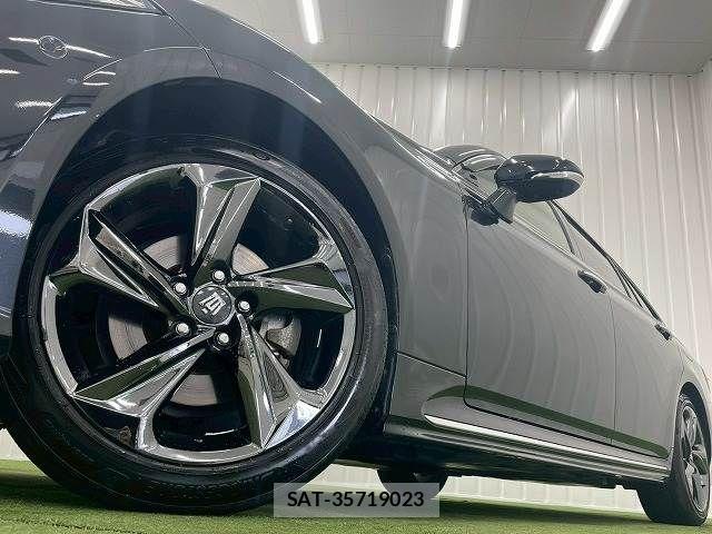 Toyota CROWN SEDAN 2020-07 7216691-18
