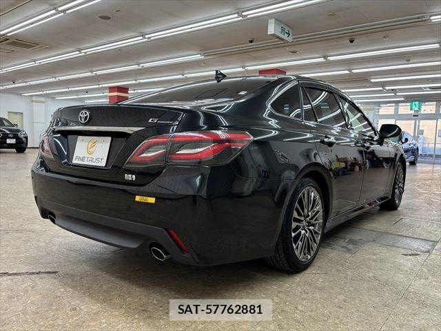 Toyota CROWN SEDAN 2018-11 7216671-17
