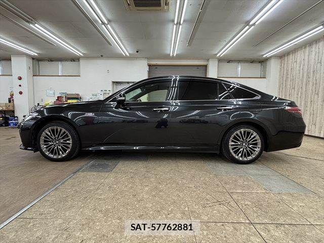 Toyota CROWN SEDAN 2018-11 7216671-19