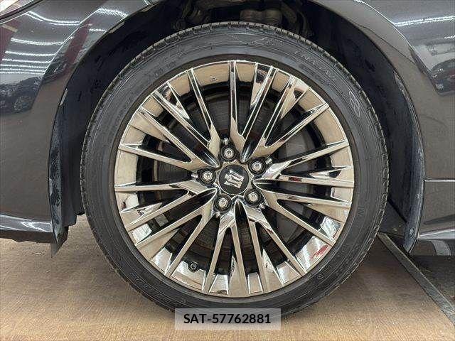 Toyota CROWN SEDAN 2018-11 7216671-28