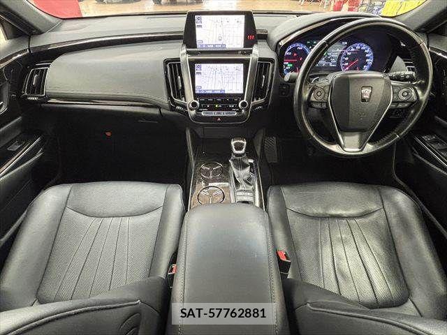 Toyota CROWN SEDAN 2018-11 7216671-2