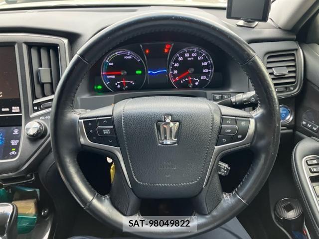 Toyota CROWN SEDAN 2014-05 7216631-10