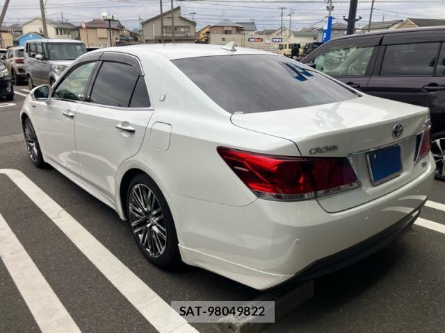 Toyota CROWN SEDAN 2014-05 7216631-3