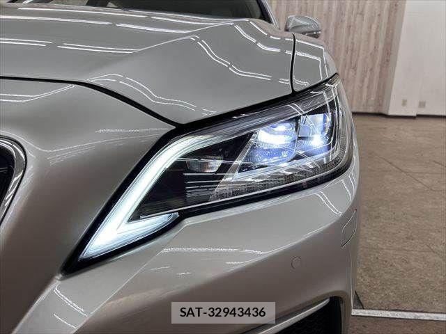 Toyota CROWN SEDAN 2018-10 7216666-10