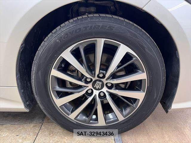 Toyota CROWN SEDAN 2018-10 7216666-12