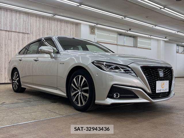 Toyota CROWN SEDAN 2018-10 7216666-14