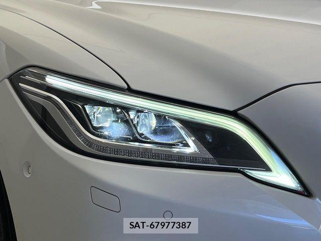 Toyota CROWN SEDAN 2019-01 7216672-10