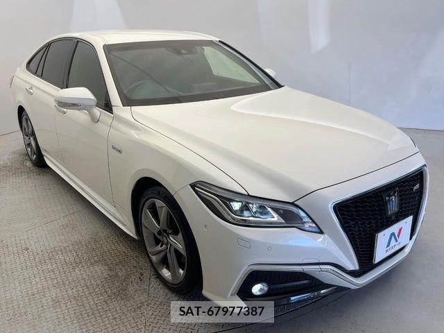 Toyota CROWN SEDAN 2019-01 7216672-15