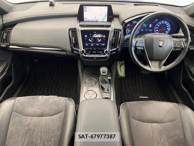 Toyota CROWN SEDAN 2019-01 7216672-1