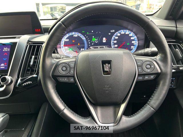 Toyota CROWN SEDAN 2018-07 7216657-13