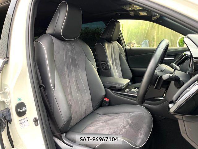 Toyota CROWN SEDAN 2018-07 7216657-14