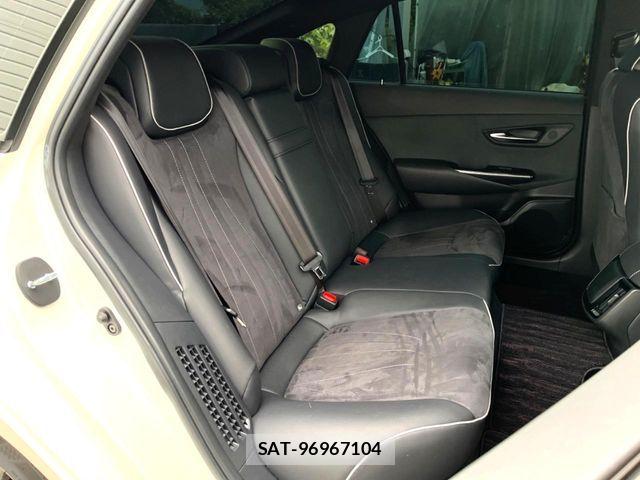 Toyota CROWN SEDAN 2018-07 7216657-15