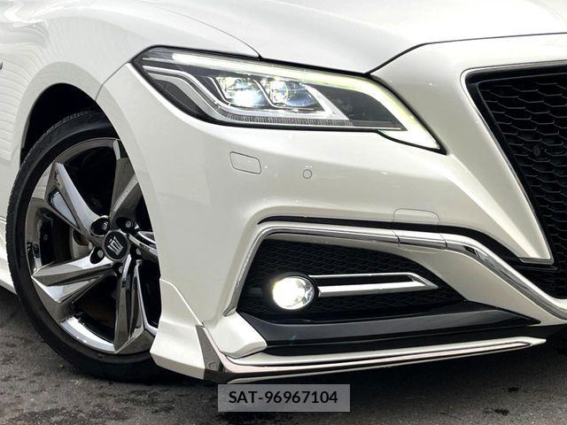 Toyota CROWN SEDAN 2018-07 7216657-17