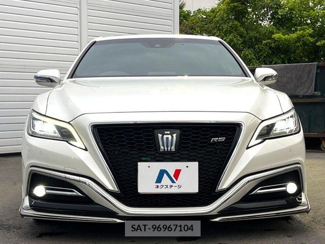 Toyota CROWN SEDAN 2018-07 7216657-19