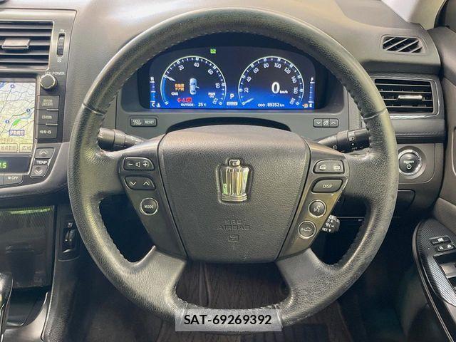 Toyota CROWN SEDAN 2009-07 7216596-11
