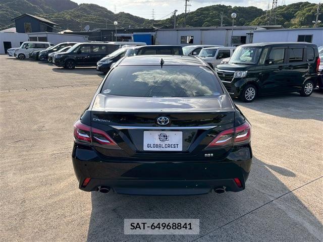 Toyota CROWN SEDAN 2019-02 7216674-12
