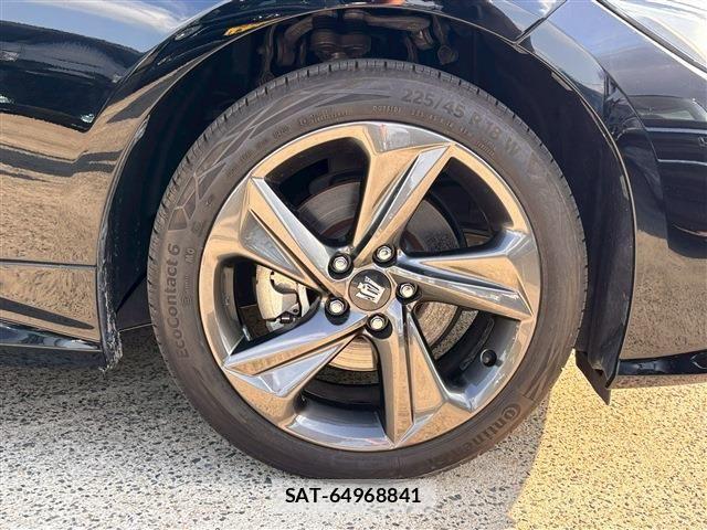 Toyota CROWN SEDAN 2019-02 7216674-15