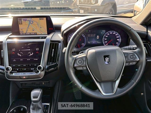 Toyota CROWN SEDAN 2019-02 7216674-20