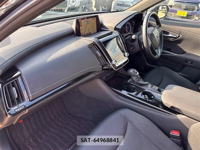 Toyota CROWN SEDAN 2019-02 7216674-3