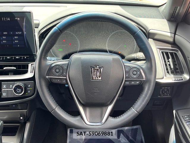Toyota CROWN SEDAN 2022-02 7216698-10