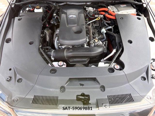 Toyota CROWN SEDAN 2022-02 7216698-17