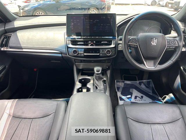 Toyota CROWN SEDAN 2022-02 7216698-1