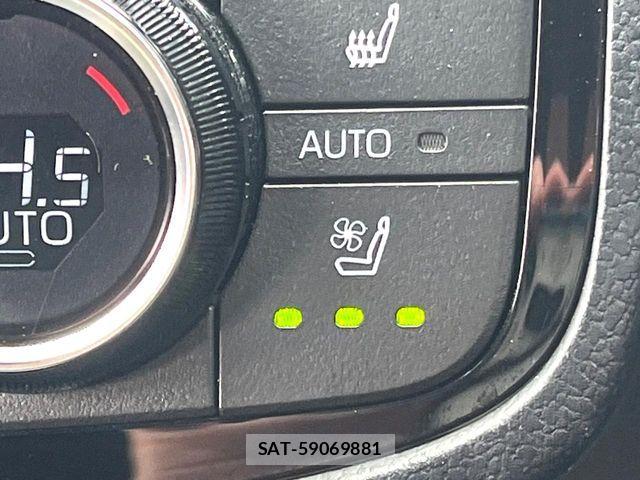 Toyota CROWN SEDAN 2022-02 7216698-5