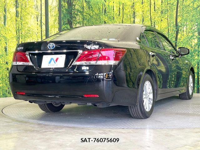 Toyota CROWN SEDAN 2013-03 7216604-16