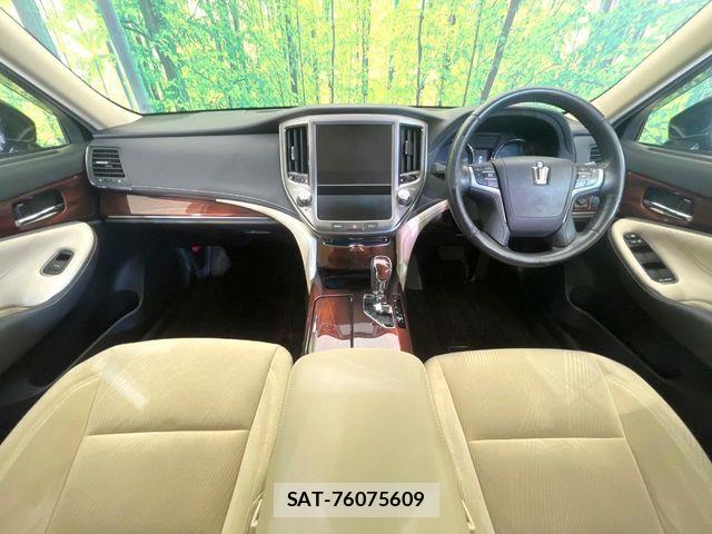 Toyota CROWN SEDAN 2013-03 7216604-1