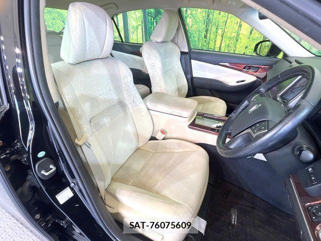 Toyota CROWN SEDAN 2013-03 7216604-7