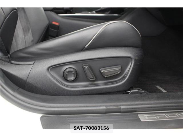 Toyota CROWN SEDAN 2018-10 7216667-27