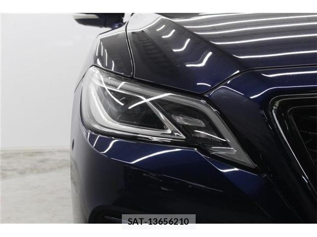 Toyota CROWN SEDAN 2019-02 7216673-11