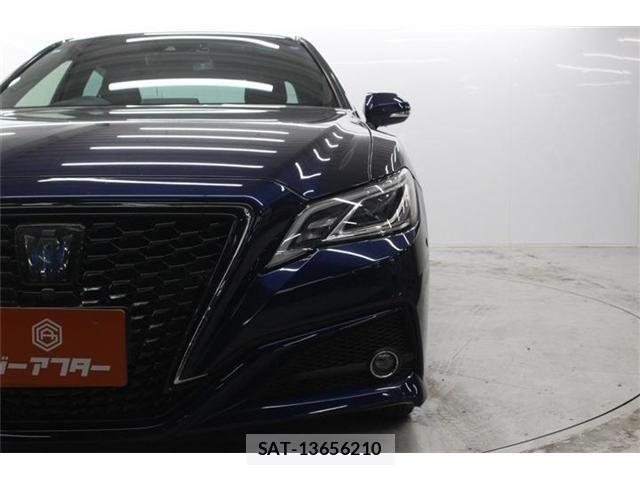 Toyota CROWN SEDAN 2019-02 7216673-13