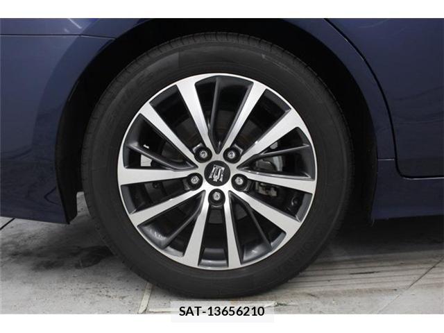 Toyota CROWN SEDAN 2019-02 7216673-25
