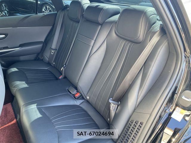 Toyota CROWN SEDAN 2022-02 7216706-12