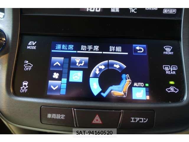 Toyota CROWN SEDAN 2017-10 7216651-1