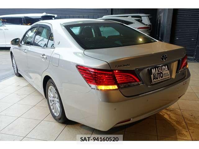 Toyota CROWN SEDAN 2017-10 7216651-6
