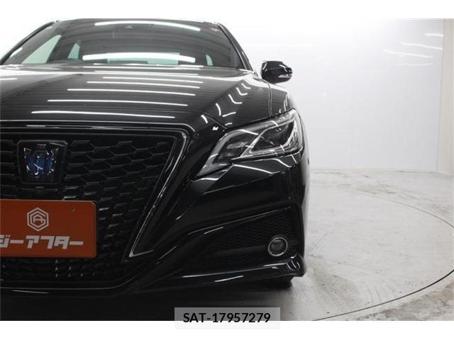 Toyota CROWN SEDAN 2018-08 7216659-13