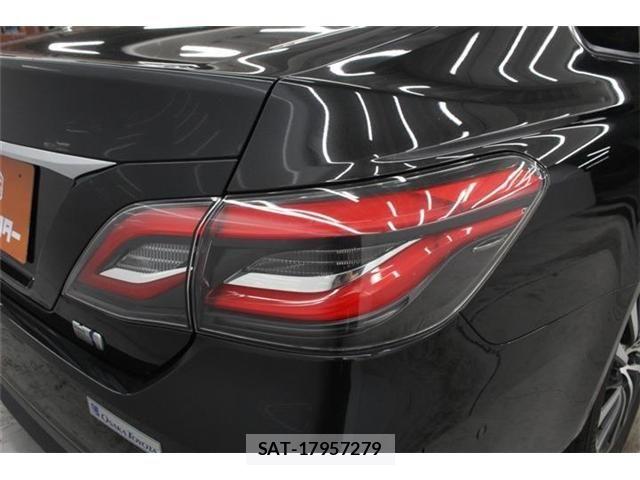 Toyota CROWN SEDAN 2018-08 7216659-18